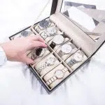 UHRENBOX AUS KUNSTLEDER  10 Uhren